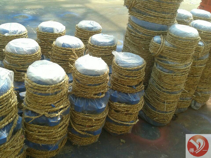 放在廠房的電動葫蘆半成品